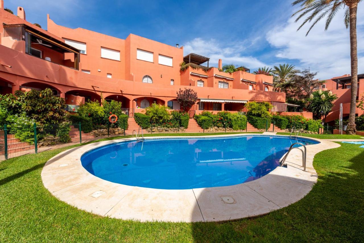 Alvarito Playa Apartment Marbella